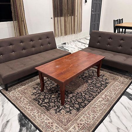 Bangi Utara Villa Каджанг Екстериор снимка