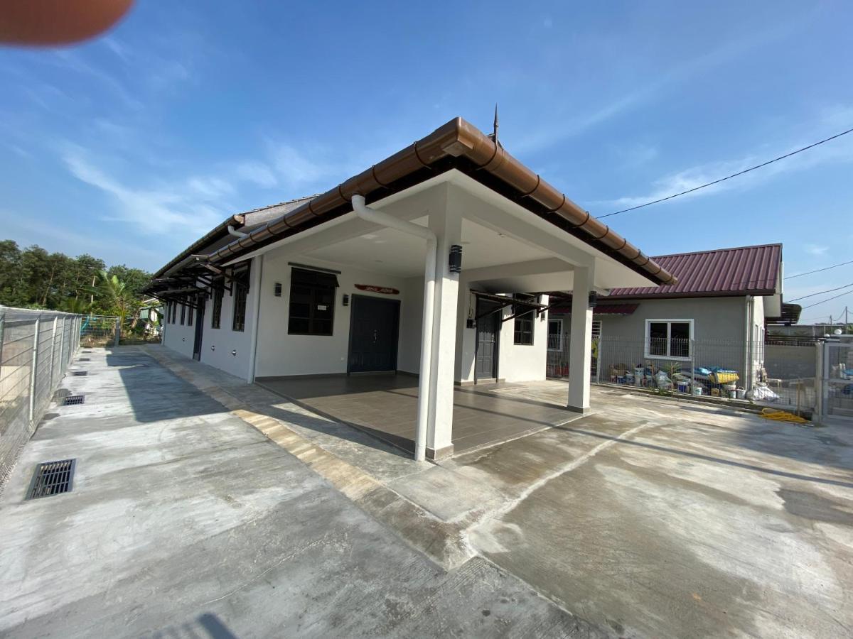 Bangi Utara Villa Каджанг Екстериор снимка